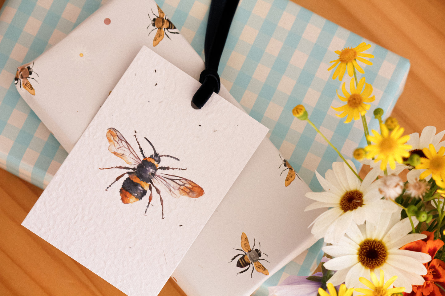 Bee Eco-luxe Plantable Gift Tag - Wholesale